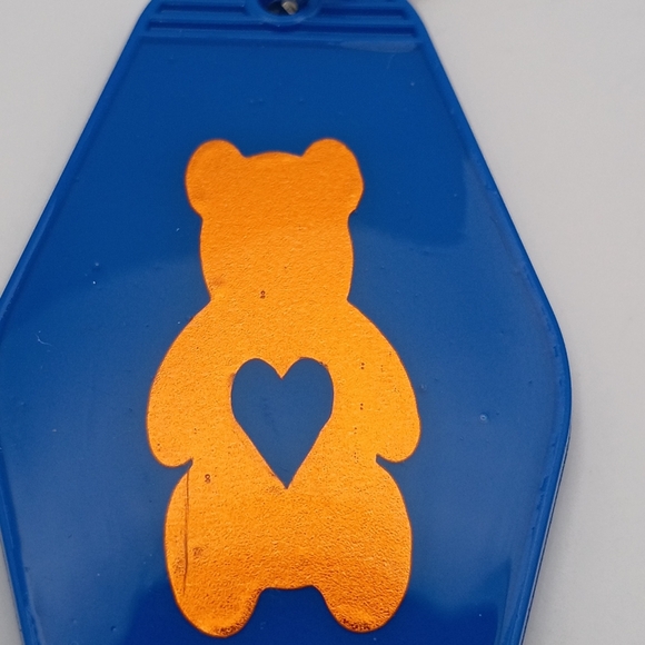 Motel Keychain Custom Retro Styled Blue Orange Holographic Vinyl Bear Keyring - Picture 2 of 3